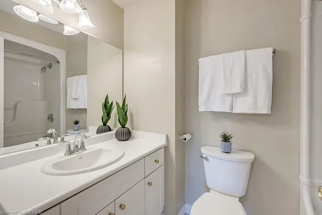 Additional image 15 of 8 Main St Unit 401