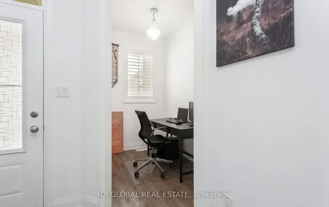 Additional image 4 of 1736 Thames Circ