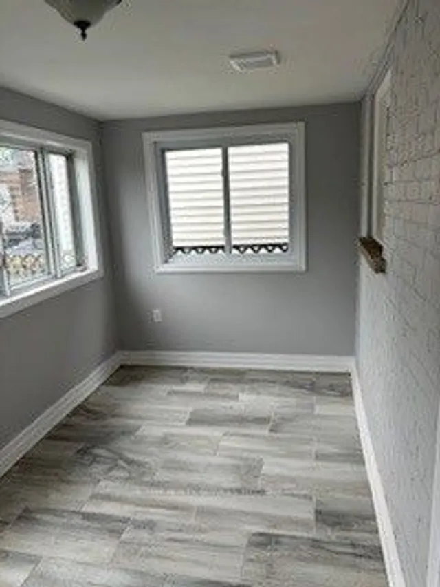 Additional image 7 of 14 Clinton St