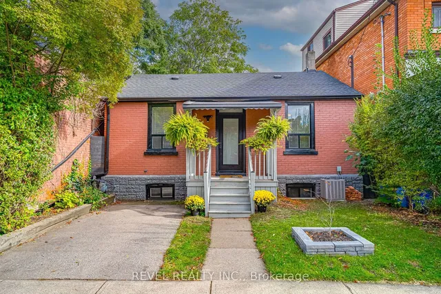 Additional image 40 of 44 Steven St