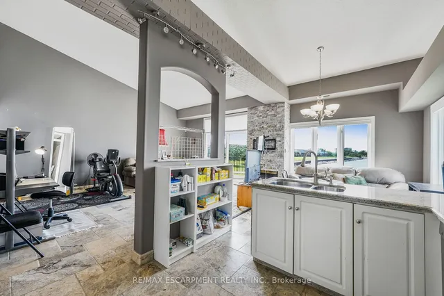 Additional image 25 of 491-493 Dewitt Rd