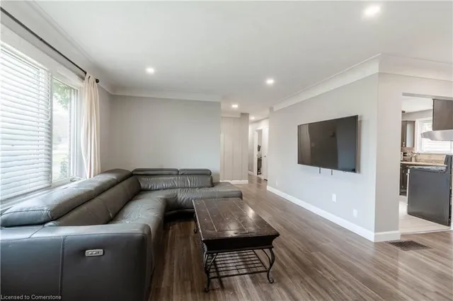 Additional image 13 of 8523 Dickenson Rd