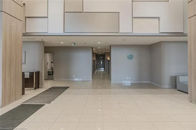 Additional image 4 of 2087 Fairview St Unit 2007