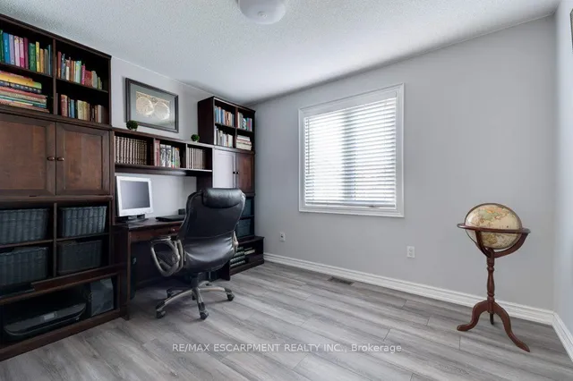 Additional image 25 of 35 Lido Dr