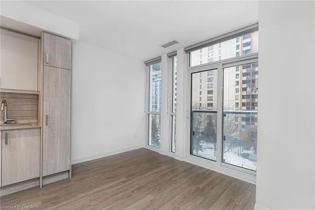 Additional image 3 of 77 MUTUAL St