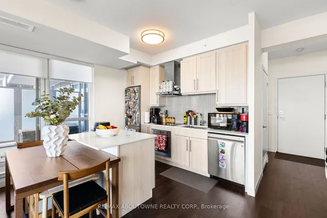 Additional image 9 of 2087 Fairview St Unit 608