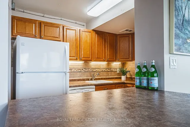 Additional image 10 of 150 Charlton Ave Unit 1908