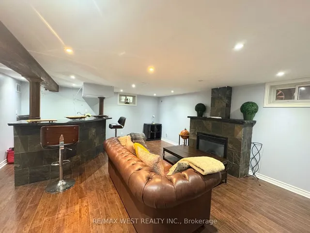 Additional image 29 of 105 Kings Forest Dr