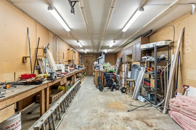 Additional image 35 of 11 FORD St