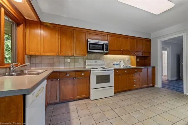 Additional image 8 of 40 Bertram Dr