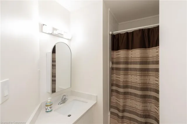 Additional image 26 of 73 Fonthill Rd