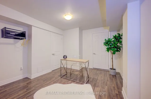 Additional image 33 of 15 Babcock St