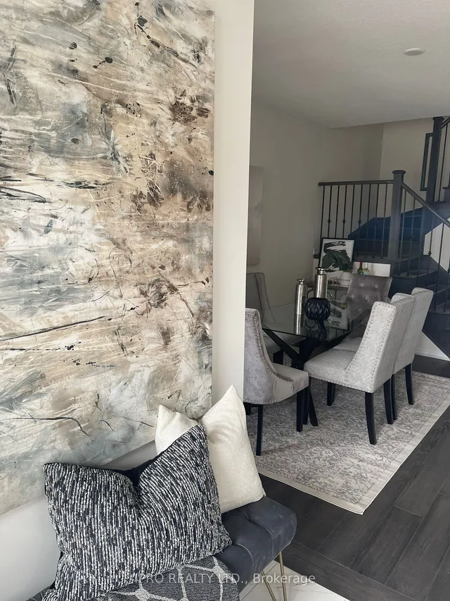 Additional image 8 of 8 Toffee Tr