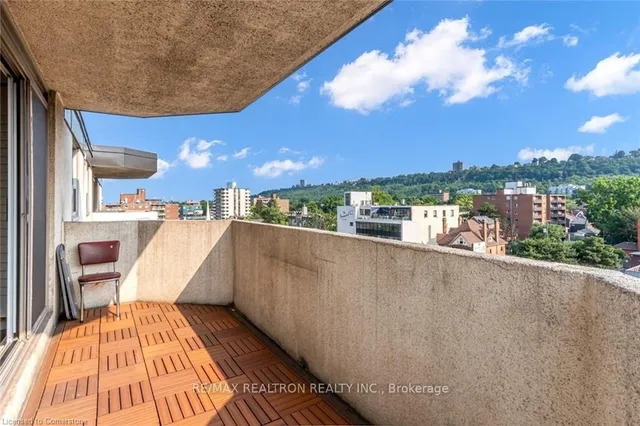 Additional image 15 of 21 East Ave Unit 702