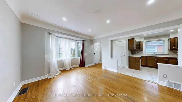 Additional image 13 of 15 Darcy Crt