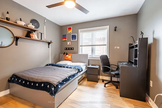 Additional image 20 of 19 HAZELTON Ave