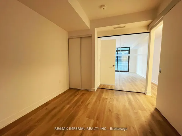 Additional image 13 of 1 Jarvis St Unit 1015