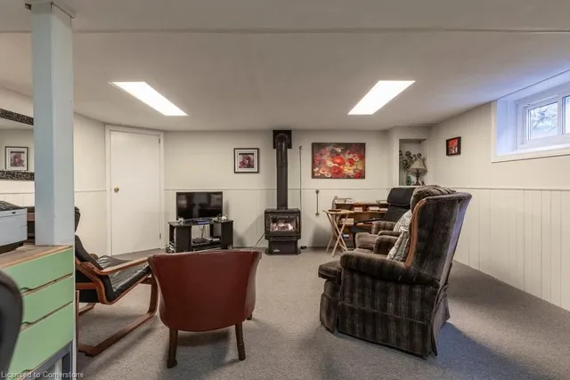 Additional image 27 of 41 Concord Ave