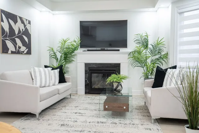 Additional image 11 of 158 Agro St