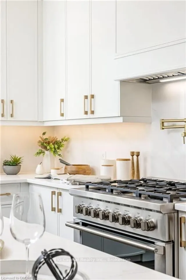 Additional image 18 of 84 JOHN St