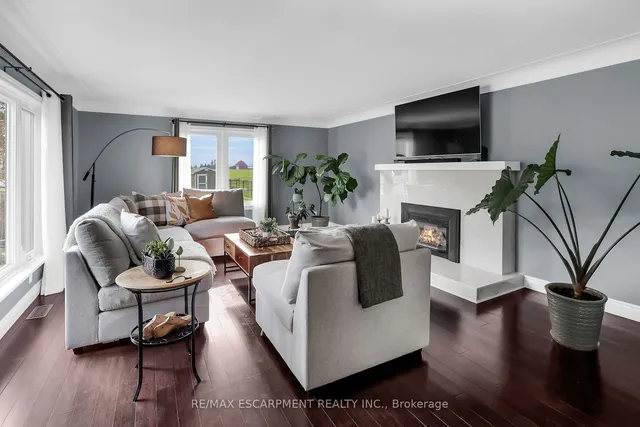 Additional image 5 of 2104 Highway 56