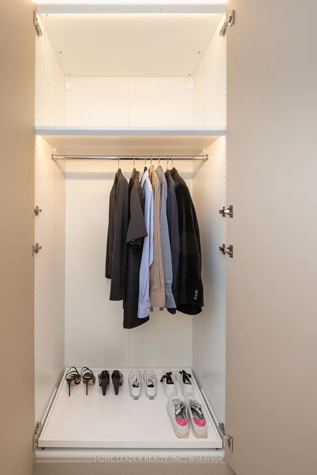 Additional image 15 of 5280 Lakeshore Rd Unit 902