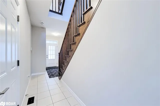 Additional image 6 of 445 Ontario Street South St Unit 2