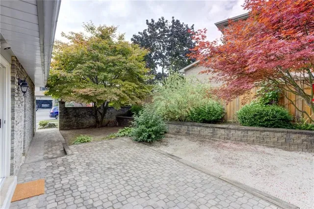 Additional image 36 of 2141 CARTIER Cres