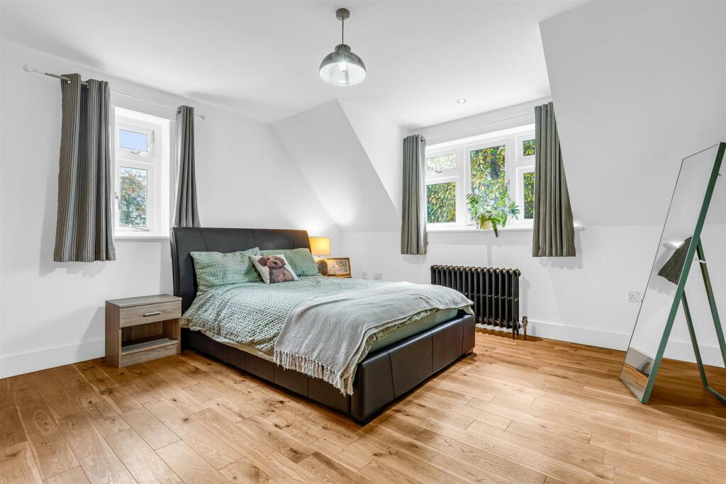 Additional image 20 of Canonsfield Road, Welwyn