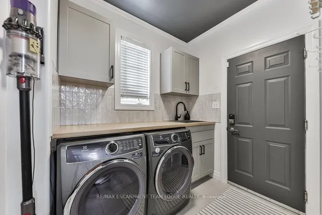 Additional image 16 of 2557 ARMOUR Cres