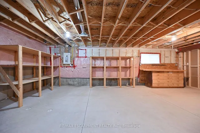 Additional image 33 of 61 Waterford Cres