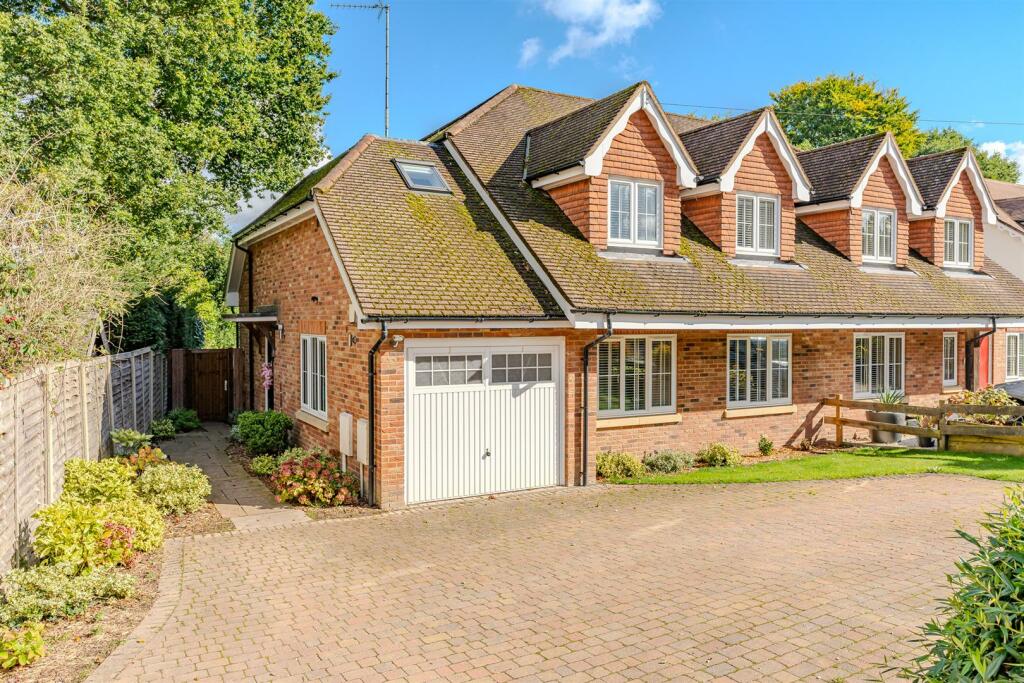 Additional image 32 of The Drive, Welwyn