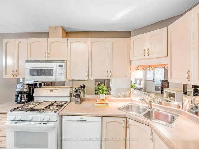 Additional image 13 of 1166 Upper Wentworth St