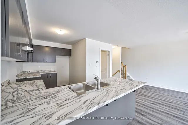 Additional image 9 of 5 Roxanne Dr Unit 125