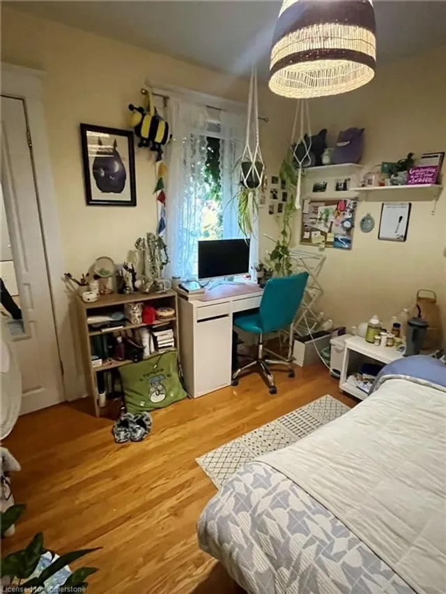 Additional image 21 of 57 Newton Ave