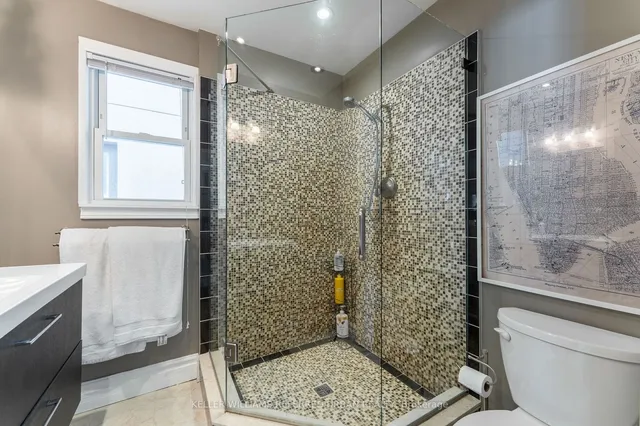 Additional image 9 of 206 Donlands Ave