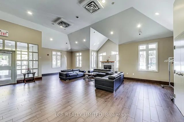 Additional image 24 of 38 Gibson Ave Unit 13