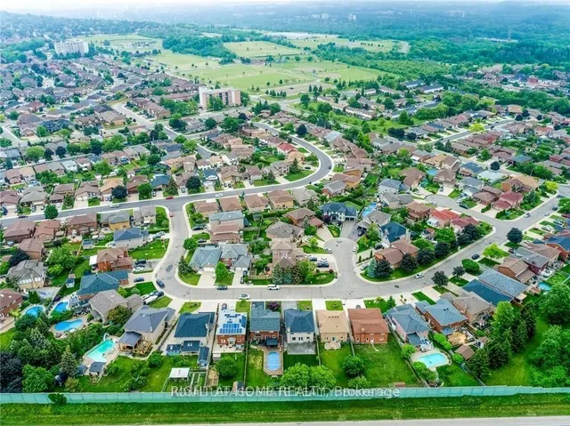 Additional image 24 of 34 Milkyway Dr