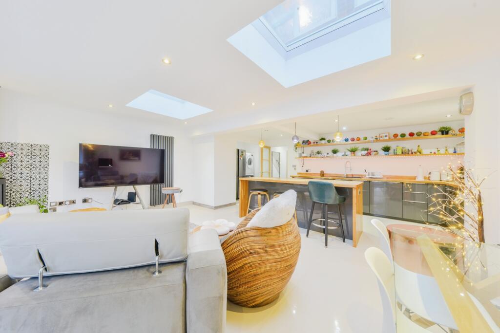 Additional image 21 of Mayfield, Welwyn Garden City, AL8