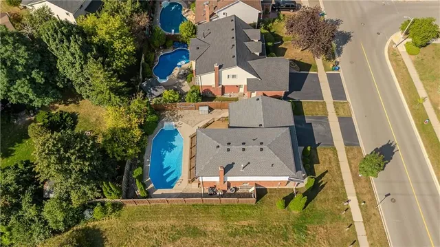 Additional image 14 of 2090 DEER RUN Ave