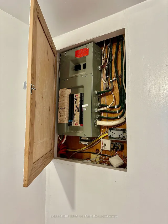 Additional image 39 of 28 Thorny Vineway