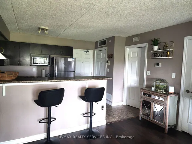 Additional image 5 of 1370 Main St Unit 203
