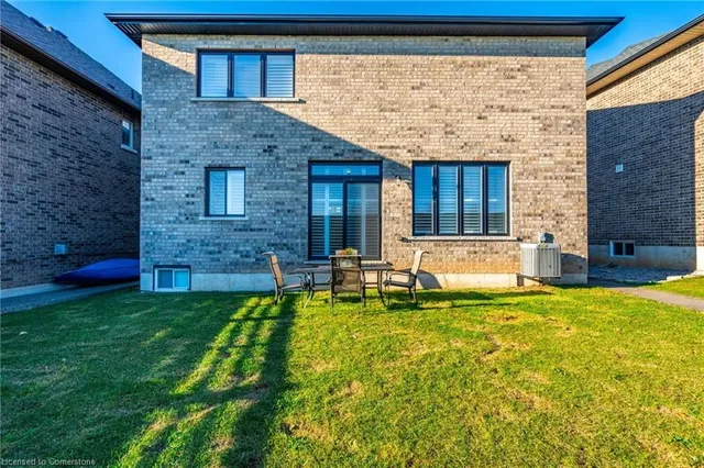 Additional image 41 of 8 Cesar Pl