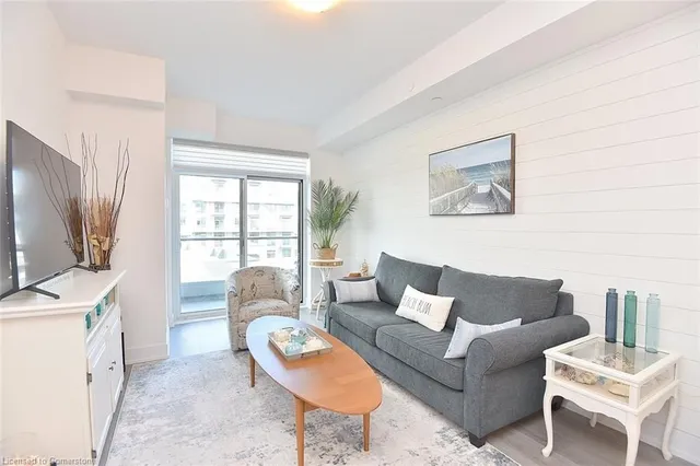 Additional image 6 of 450 Dundas St Unit 707