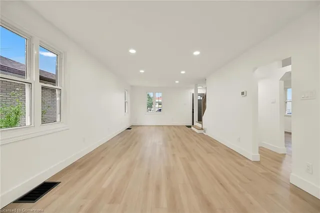 Additional image 8 of 546 Woodward Ave