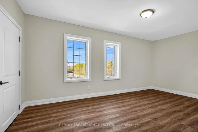 Additional image 18 of 346 Emerald St