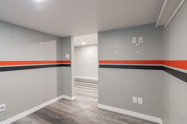 Additional image 23 of 200 Tragina Ave