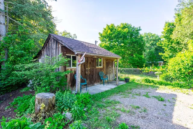 Additional image 38 of 956 Lynden Rd