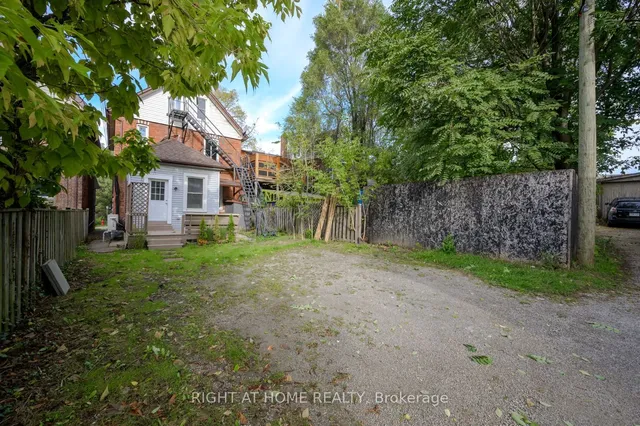 Additional image 22 of 72 Dundurn St