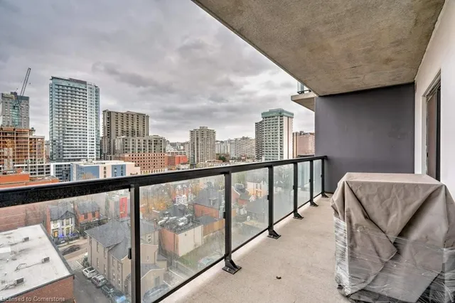 Additional image 24 of 15 Queen St Unit 812